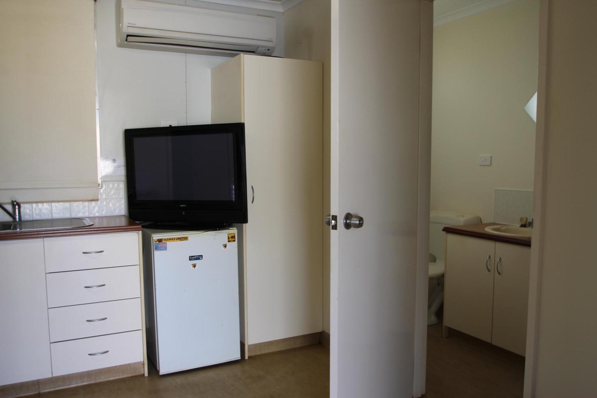 Aaok Karratha Caravan Park Luaran gambar